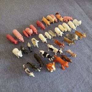 Lot Farm Animals Pigs, Cows, Goats, Dogs Lambs x 36 Used